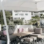 Elegance C8 Rooftop Spa&gym Mountain&seeview * Agios Georgios (Girne)