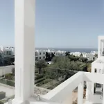 Elegance C8 Rooftop Spa&gym Mountain&seeview * Agios Georgios (Girne)