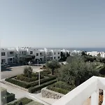Elegance C8 Rooftop Spa&gym Mountain&seeview Apartment *