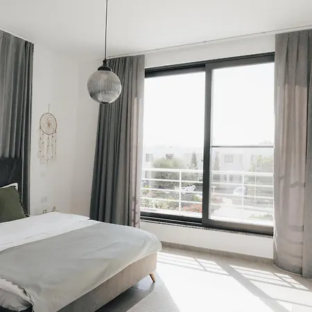 Apartment Elegance C8 Rooftop Spa&gym Mountain&seeview