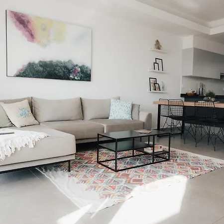 Elegance C8 Rooftop Spa&gym Mountain&seeview Apartment Agios Georgios (Girne)