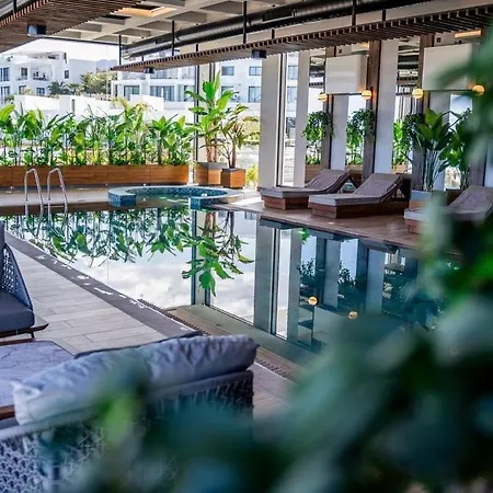 Elegance C8 Rooftop Spa&gym Mountain&seeview Apartment