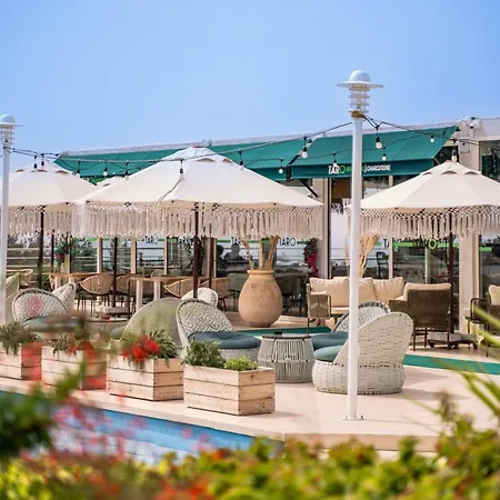 Apartment Elegance C8 Rooftop Spa&gym Mountain&seeview